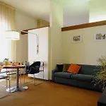 レジデンス ポルタ アル プラート 4*
