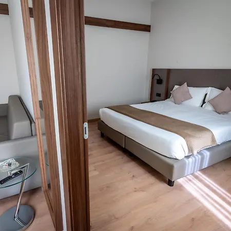 Porta Al Prato Апарт-отель 4*